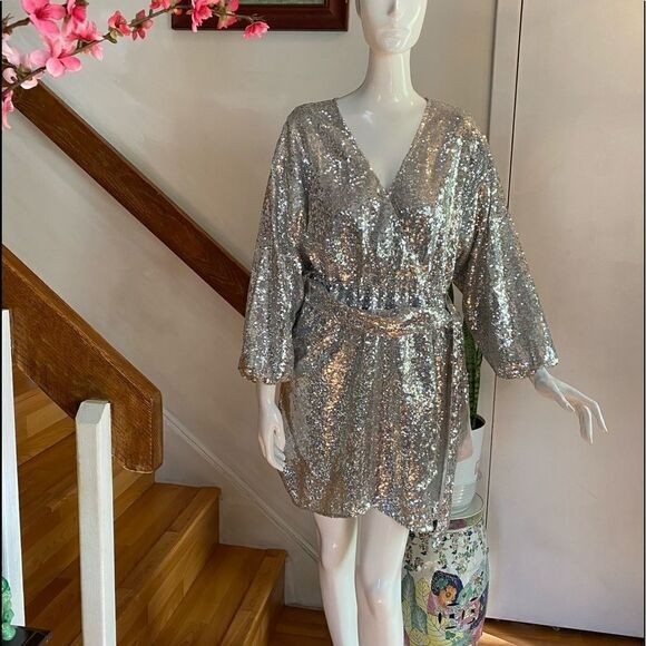 ANTHROPOLOGIE Lisabette Sequined Mini Dress - Picture 5 of 7